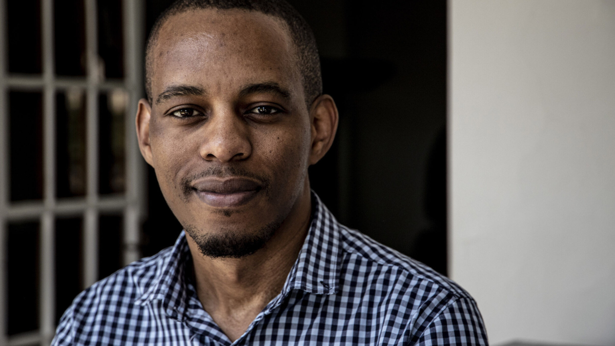 Headshot image of Dr Raylton Chikwati